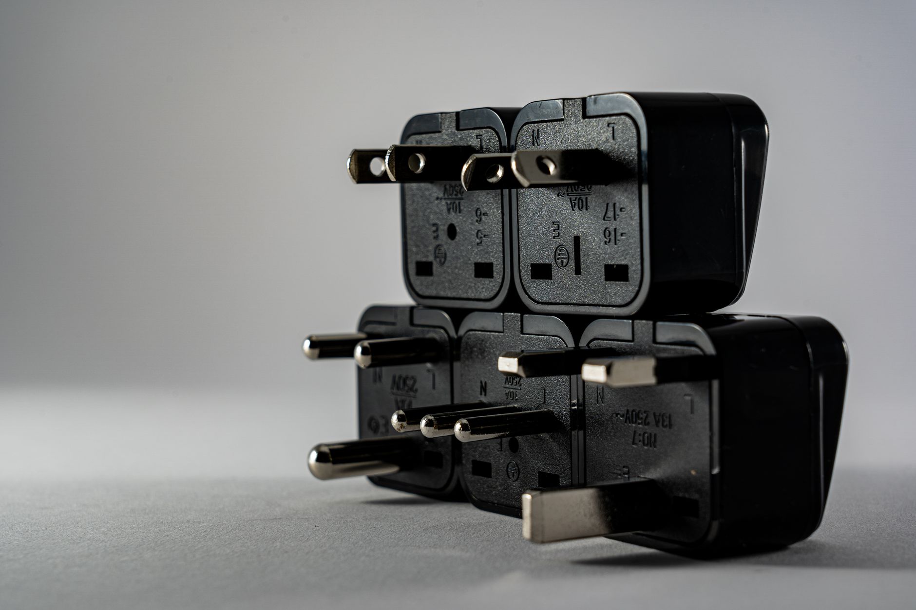 Univerzális útiadapter + USB-C